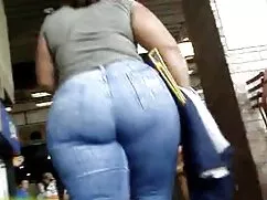 Hot babe Chucha könn ...