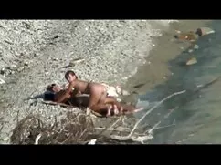 A barna hajú lány, p ...