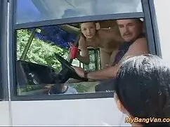A vagina Fiatal, ing ...
