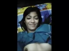 Egy lány ingyen onli ...