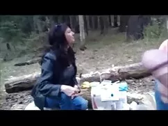 Két diák tanul egy ú ...