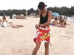 Anya elkapni a lányá ...